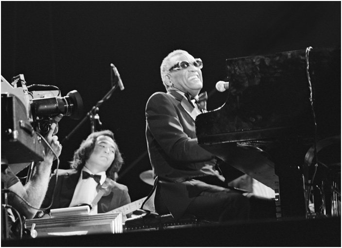 Charles_Ray_0318334.jpg