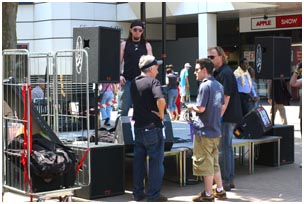 Festival_Crew_23880.jpg