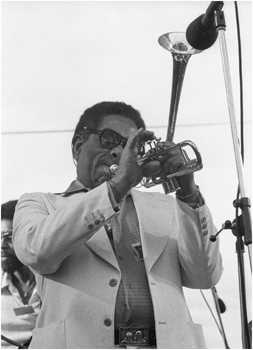 Gillespie_Dizzy_0211009.jpg