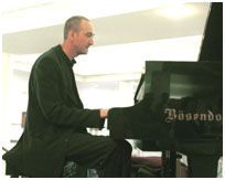 Harvey_Graham_1318935.jpg