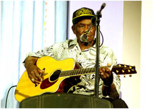 Edwards_David_'Honeyboy'_23508.jpg