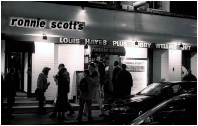 Ronnie_Scott's_Club_1196835.jpg