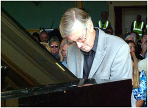 Pearce_John_20506.jpg